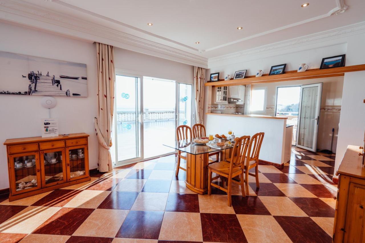 Apartamentos Punta Prima Beach 外观 照片