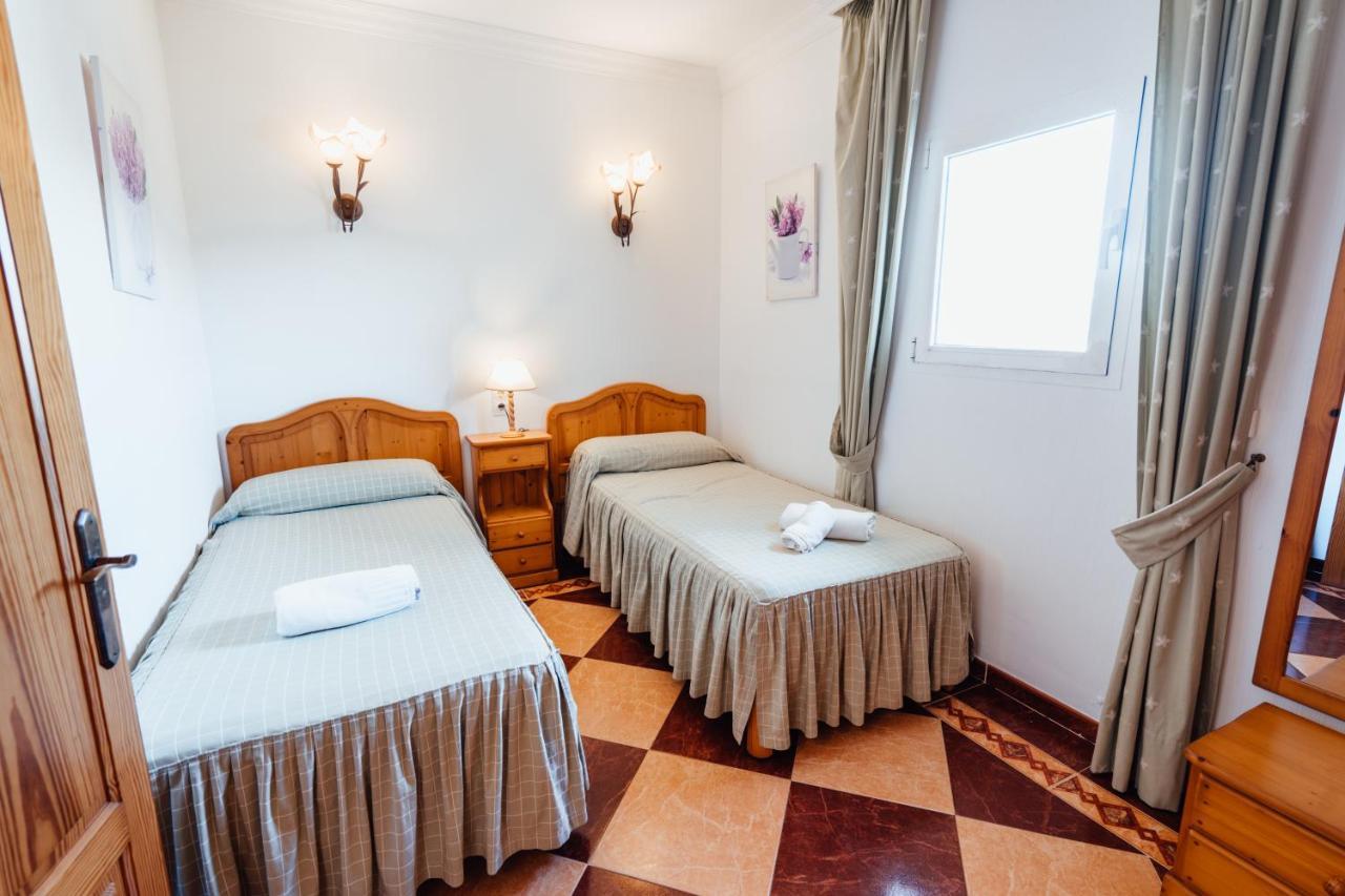 Apartamentos Punta Prima Beach 外观 照片